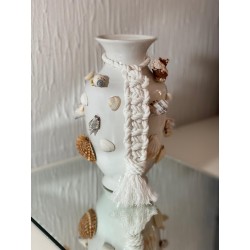 Jarra em louça branca